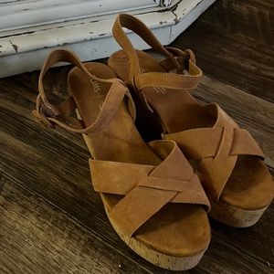 Toms Wedges